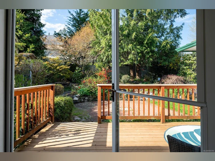 1156 3rd Avenue, Ladysmith, BC, V9G 1B3 - 13