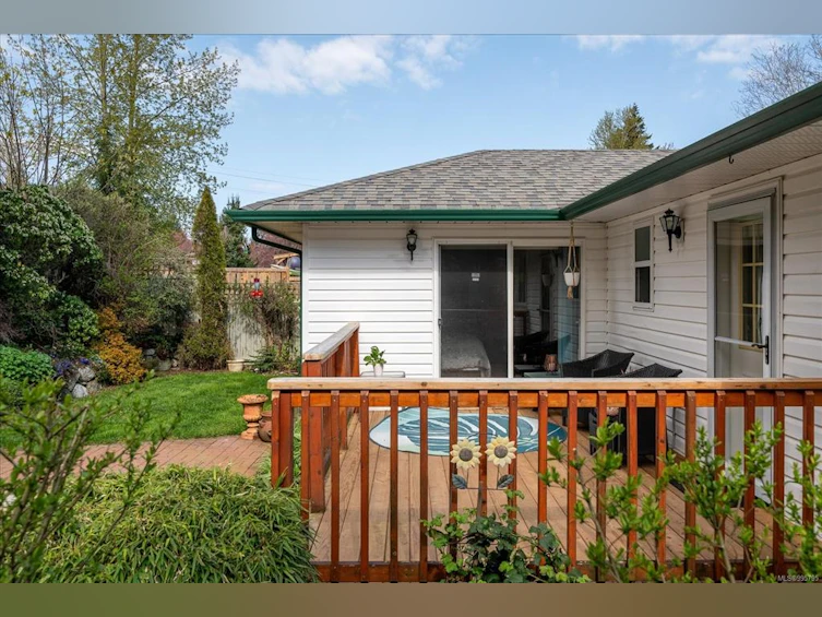 1156 3rd Avenue, Ladysmith, BC, V9G 1B3 - 34