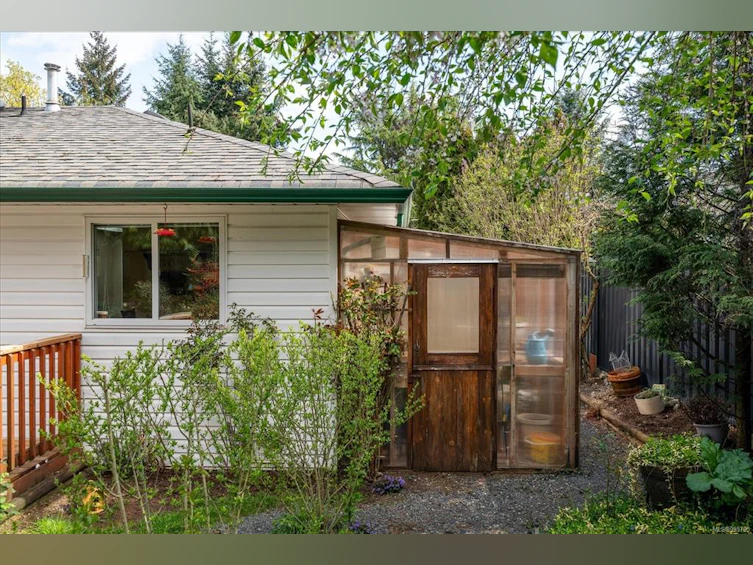 1156 3rd Avenue, Ladysmith, BC, V9G 1B3 - 35