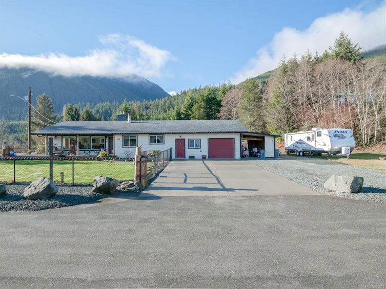 100 Dyer Drive, Kelsey Bay/Sayward, BC, V0P 1R0 - 17