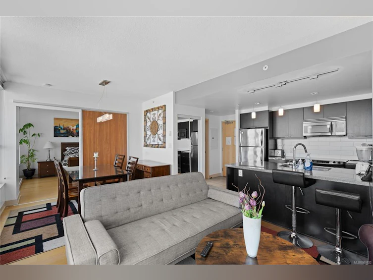 1103-760 Johnson Street, Victoria, BC, V8W 1N1 - 4