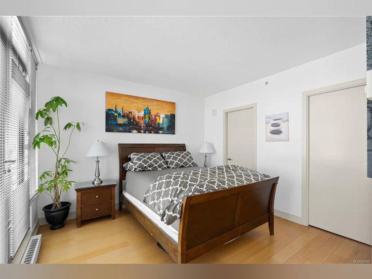 1103-760 Johnson Street, Victoria, BC, V8W 1N1 - 17