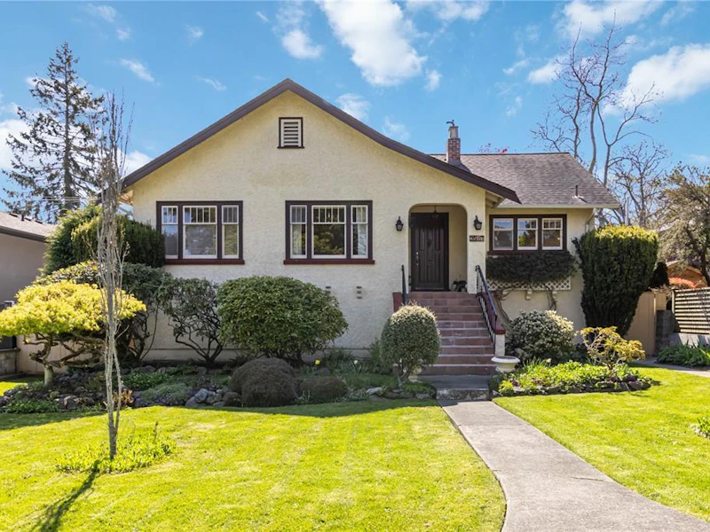 2517 Margate Avenue, Oak Bay BC V8S 3A3