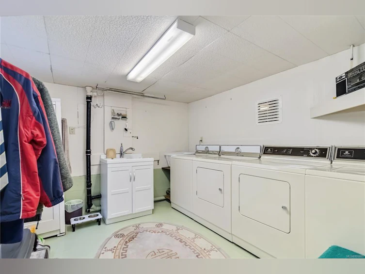 2517 Margate Avenue, Oak Bay, BC, V8S 3A3 - 34