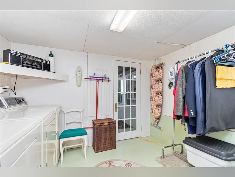 2517 Margate Avenue, Oak Bay, BC, V8S 3A3 - 35