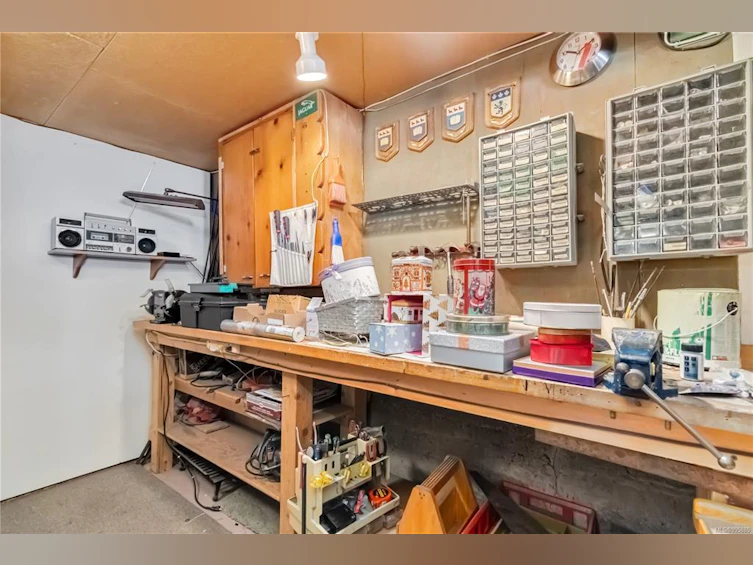 2517 Margate Avenue, Oak Bay, BC, V8S 3A3 - 37