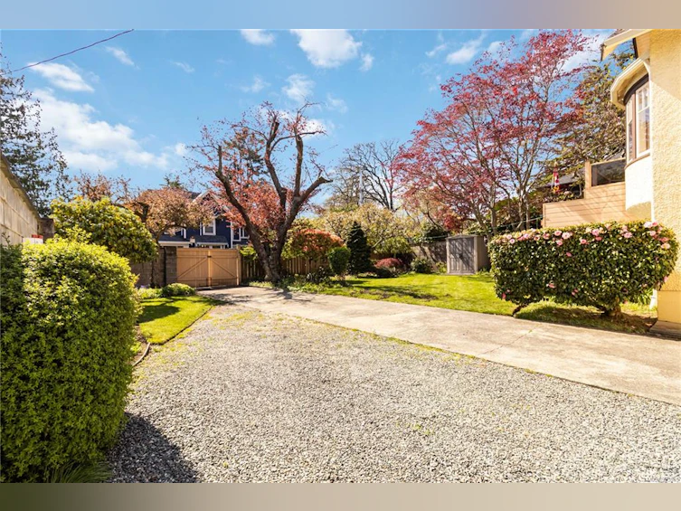 2517 Margate Avenue, Oak Bay, BC, V8S 3A3 - 40