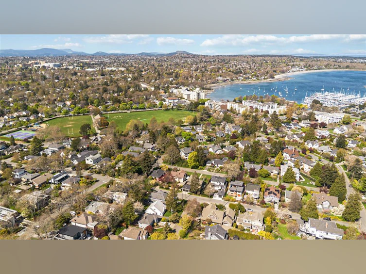 2517 Margate Avenue, Oak Bay, BC, V8S 3A3 - 47