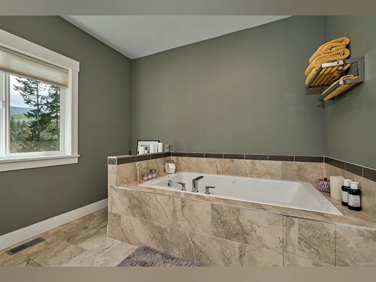 1728 Spirit Way, Qualicum Beach, BC, V9K 2S3 - 23