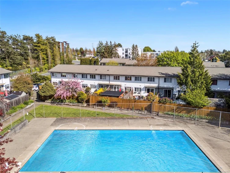 356 W Burnside Road, Saanich, BC, V8Z 1M1 - 23