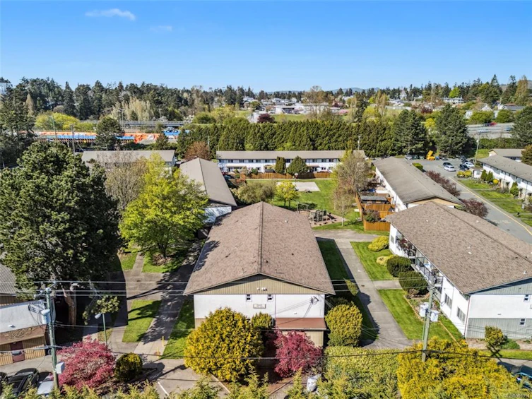 356 W Burnside Road, Saanich, BC, V8Z 1M1 - 25