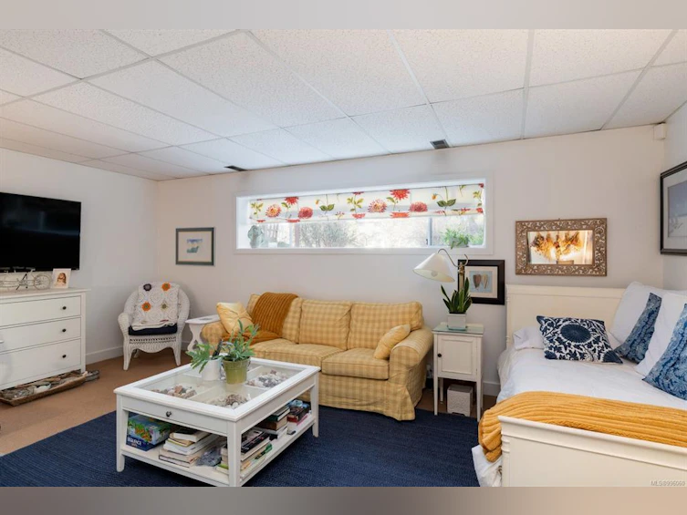 1925 Hovey Road, Central Saanich, BC, V8M 1V8 - 30