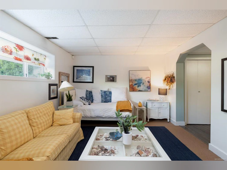 1925 Hovey Road, Central Saanich, BC, V8M 1V8 - 31