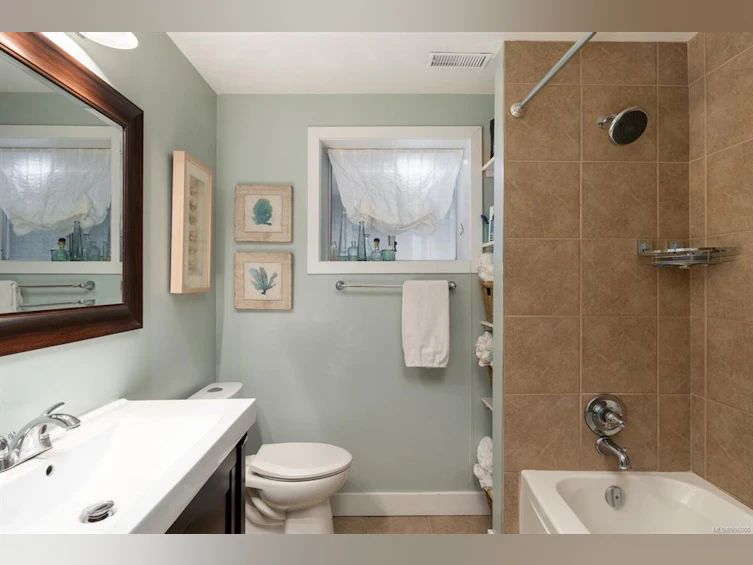 1925 Hovey Road, Central Saanich, BC, V8M 1V8 - 33