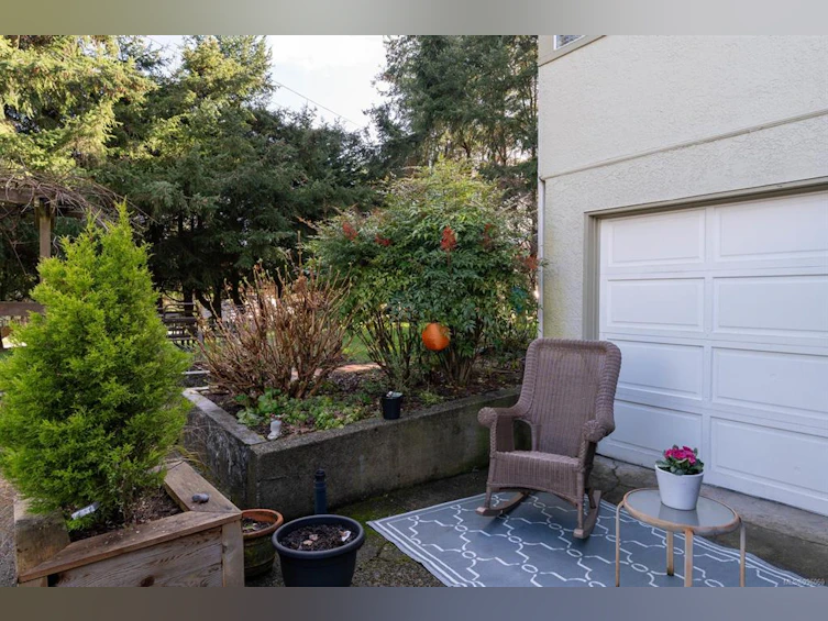 1925 Hovey Road, Central Saanich, BC, V8M 1V8 - 35