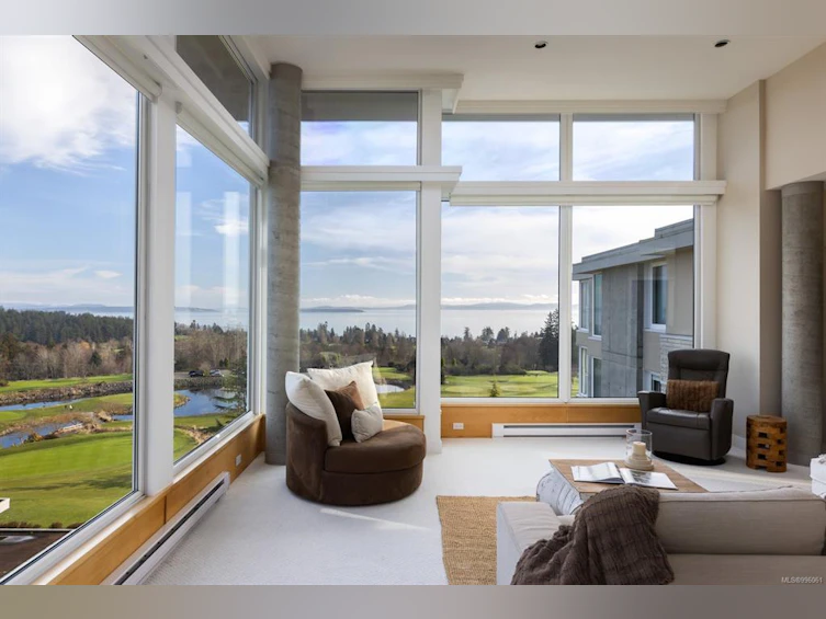 604-5350 Sayward Hill Crescent, Saanich, BC, V8Y 3H9 - 2
