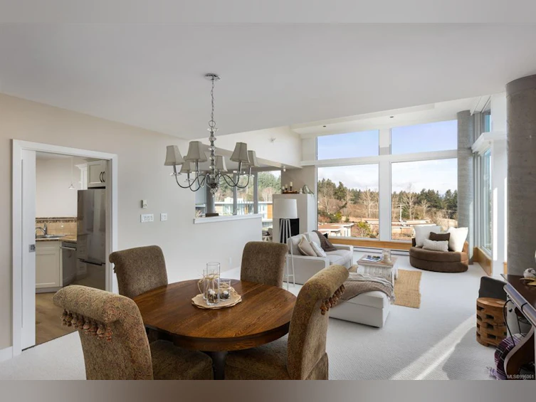 604-5350 Sayward Hill Crescent, Saanich, BC, V8Y 3H9 - 8