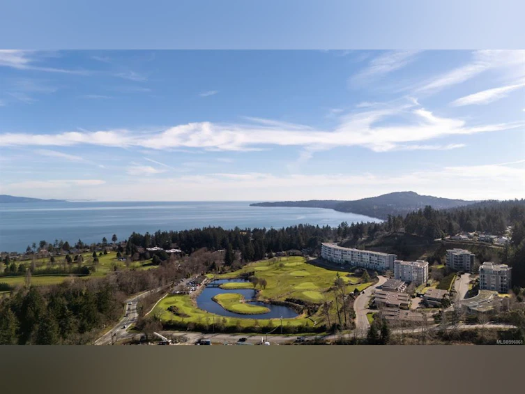 604-5350 Sayward Hill Crescent, Saanich, BC, V8Y 3H9 - 25