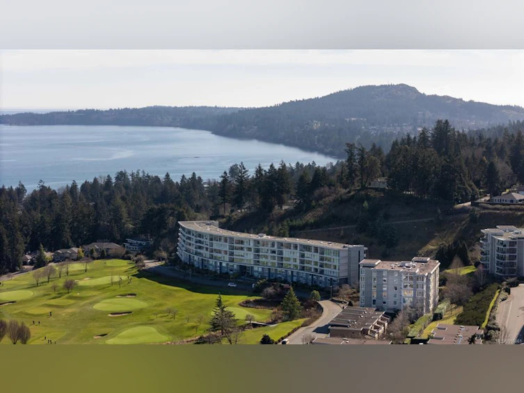 604-5350 Sayward Hill Crescent, Saanich, BC, V8Y 3H9 - 30