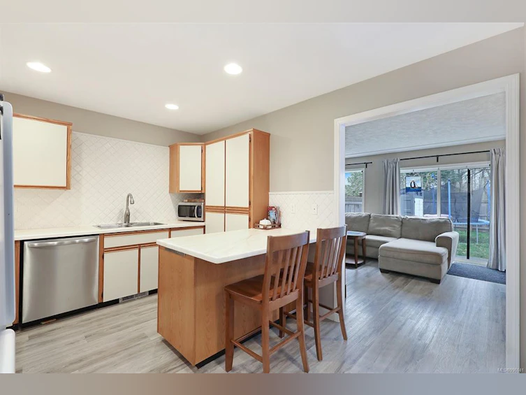 B-1285 5th Street, Courtenay, BC, V9N 1L7 - 6