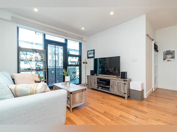 216-1411 Cook Street, Victoria, BC, V8V 3P9 - 9