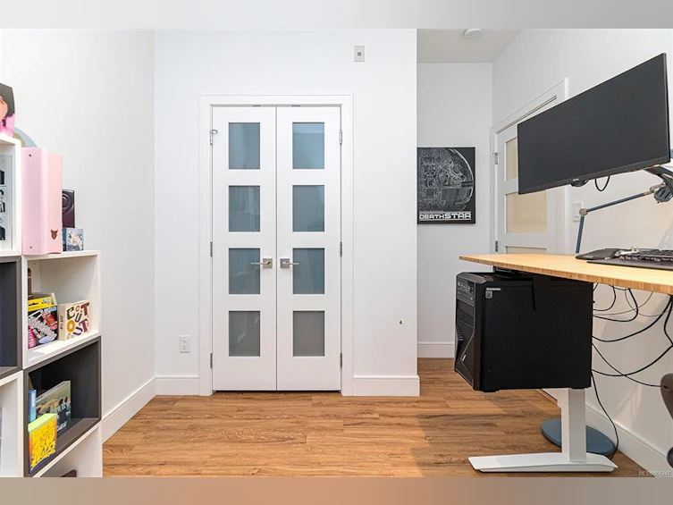 216-1411 Cook Street, Victoria, BC, V8V 3P9 - 23
