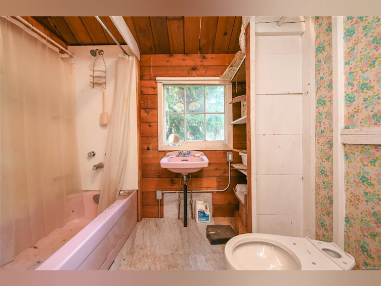 123 Baynes Drive, Fanny Bay, BC, V0R 1W0 - 7