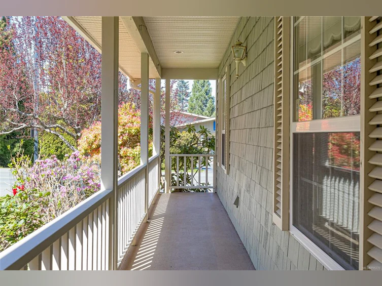 428 W First Avenue, Qualicum Beach, BC, V9K 1J8 - 15