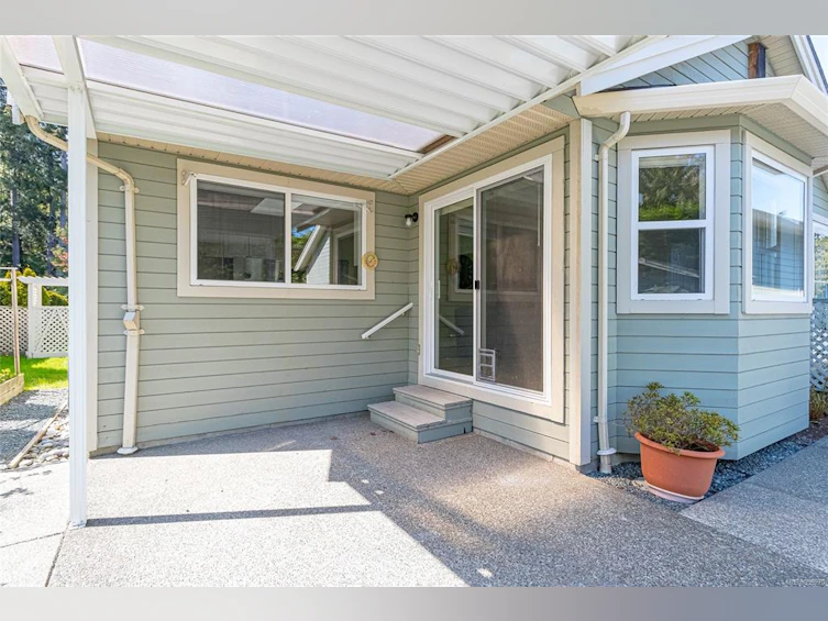 428 W First Avenue, Qualicum Beach, BC, V9K 1J8 - 32