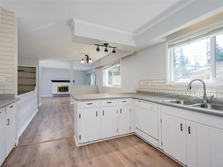 520 Treanor Avenue, Langford, BC, V9B 3H1 - 6