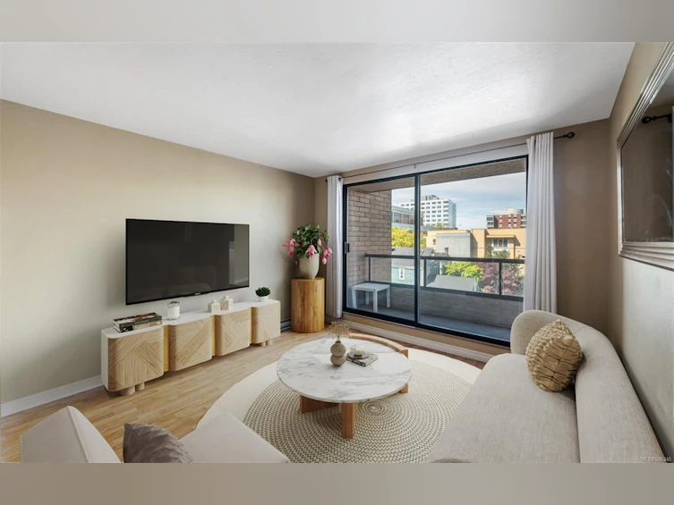 404-1630 Quadra Street, Victoria, BC, V8W 3J5 - 2