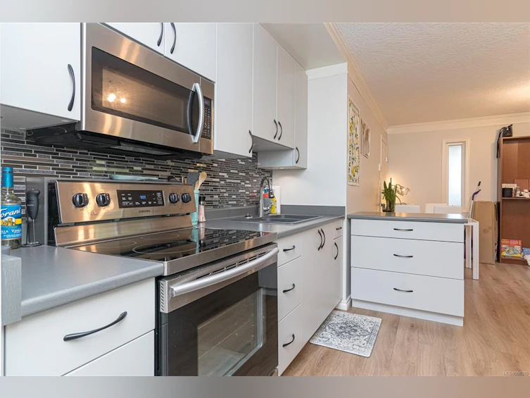 1136 Lucille Drive, Central Saanich, BC, V8M 1H6 - 28
