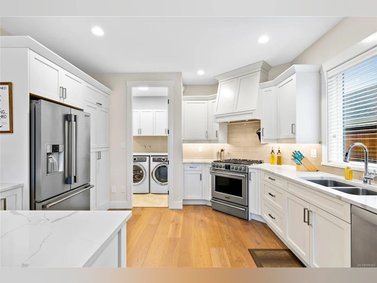 1004 Brookfield Crescent, French Creek, BC, V9P 0E3 - 6