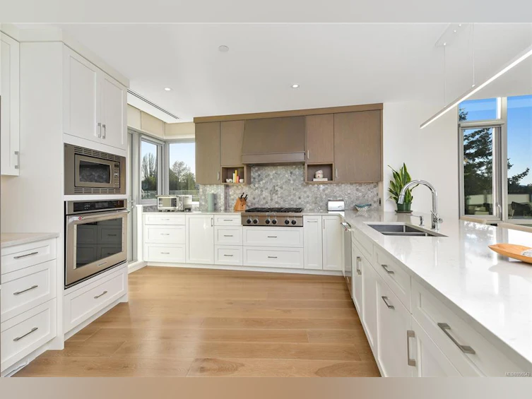 501-5388 Hill Rise Terrace, Saanich, BC, V8Y 3K3 - 13