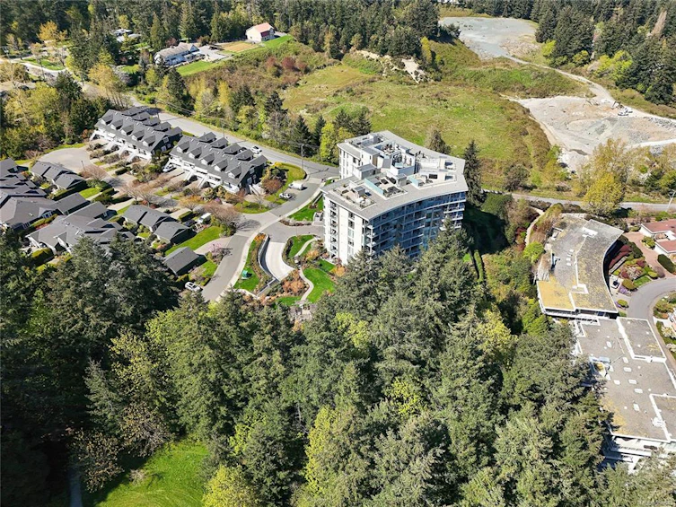 501-5388 Hill Rise Terrace, Saanich, BC, V8Y 3K3 - 57