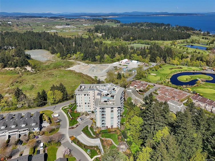 501-5388 Hill Rise Terrace, Saanich, BC, V8Y 3K3 - 58