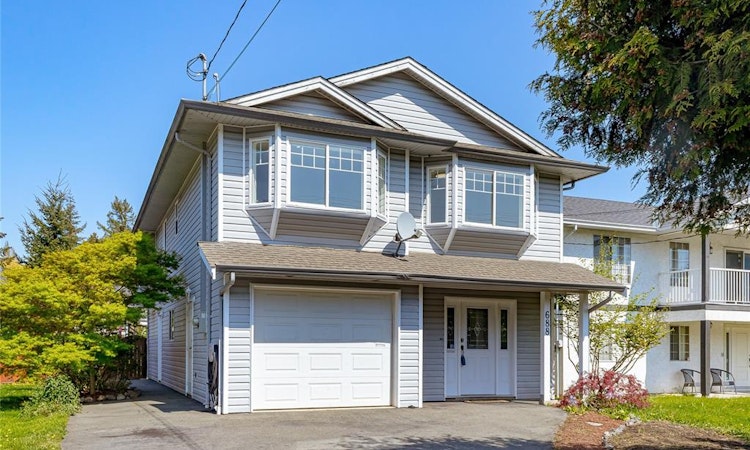 688 Goldie Avenue