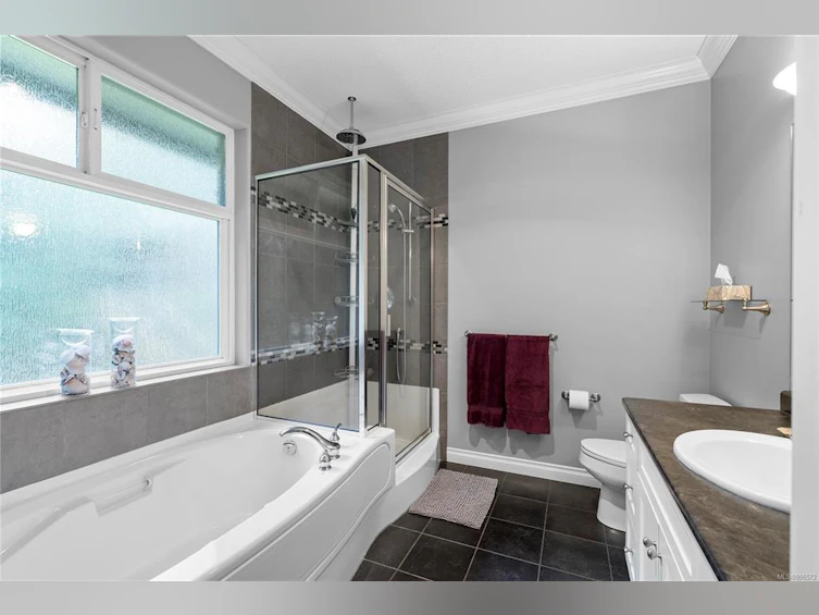 1470 Dolly Varden Way, Qualicum Beach, BC, V9K 2S4 - 9