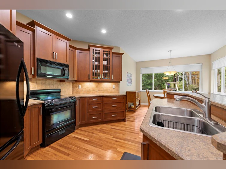 1470 Dolly Varden Way, Qualicum Beach, BC, V9K 2S4 - 6