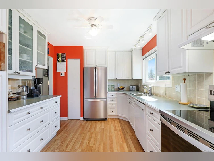 667 Torrence Road, Comox, BC, V9M 3H6 - 5