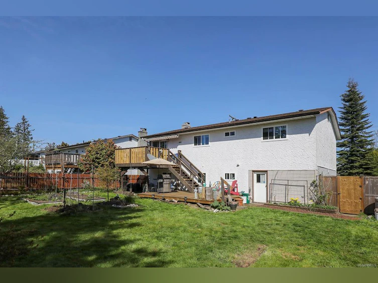 667 Torrence Road, Comox, BC, V9M 3H6 - 16