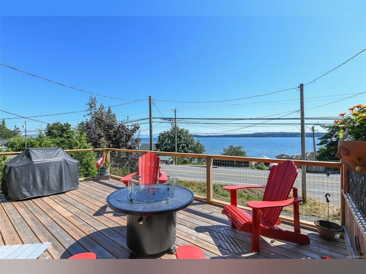 5693 S Island Highway, Union Bay, BC, V0R 3B0 - 41