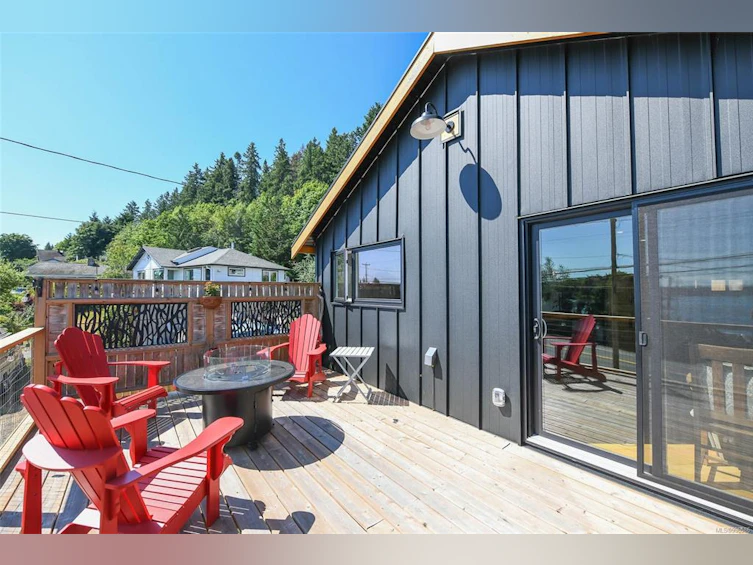 5693 S Island Highway, Union Bay, BC, V0R 3B0 - 43