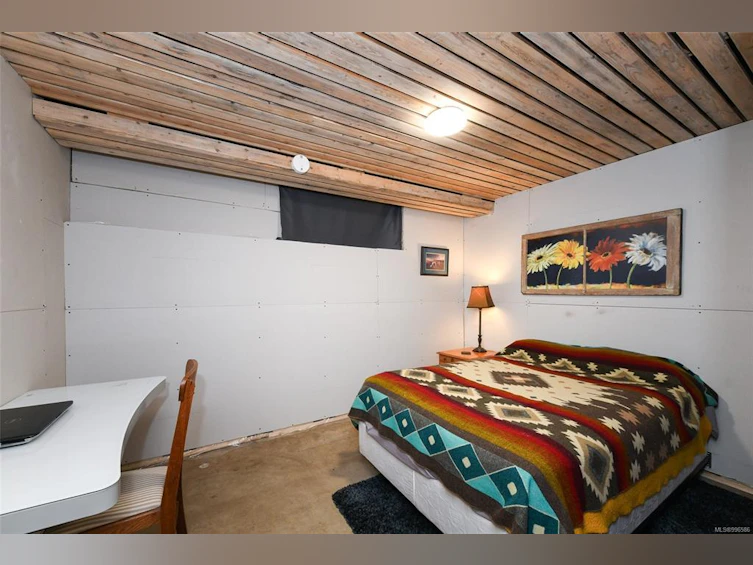 5693 S Island Highway, Union Bay, BC, V0R 3B0 - 31