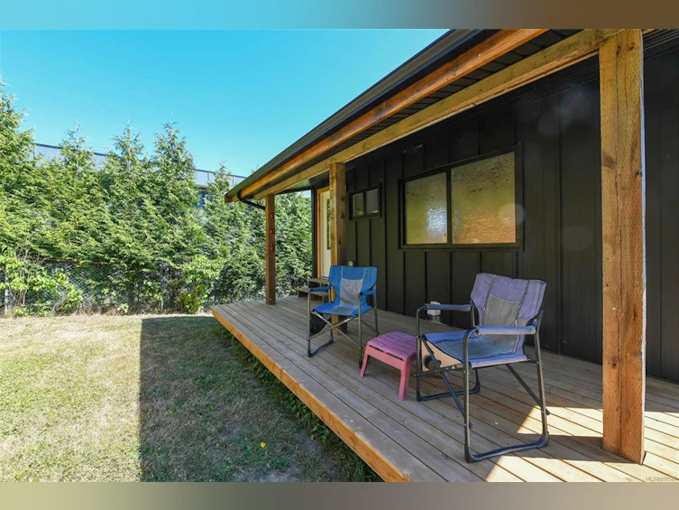 5693 S Island Highway, Union Bay, BC, V0R 3B0 - 45