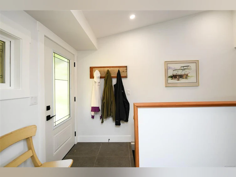 5693 S Island Highway, Union Bay, BC, V0R 3B0 - 23