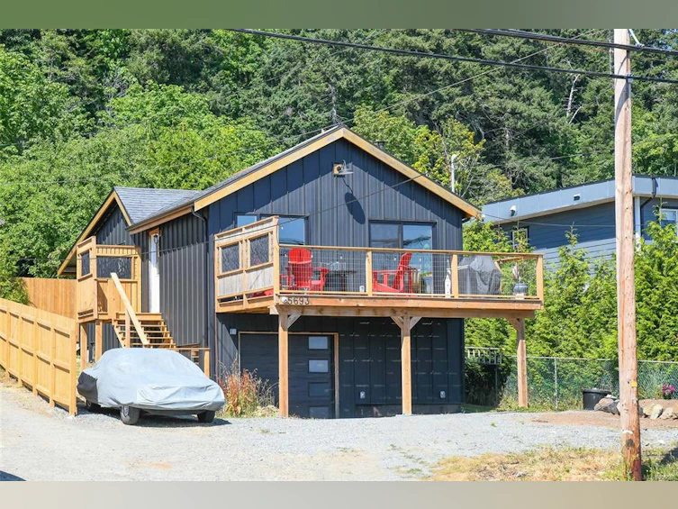 5693 S Island Highway, Union Bay, BC, V0R 3B0 - 50