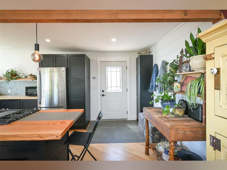 5693 S Island Highway, Union Bay, BC, V0R 3B0 - 14