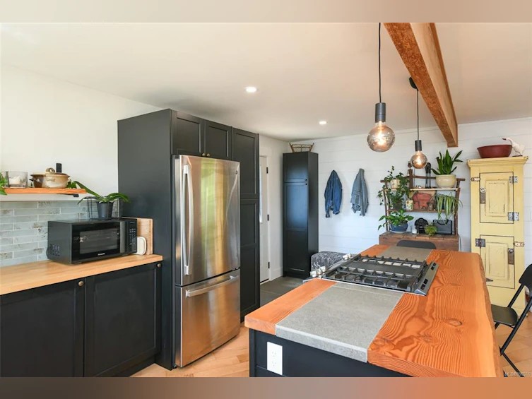 5693 S Island Highway, Union Bay, BC, V0R 3B0 - 13