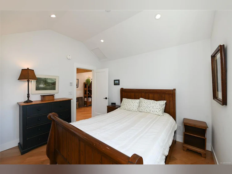 5693 S Island Highway, Union Bay, BC, V0R 3B0 - 16